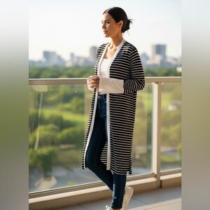 Women’s black & white stripe duster jacket with thumb holes